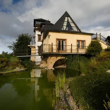 Apartman Kralik Nove Mesto nad Metuji Exterior photo